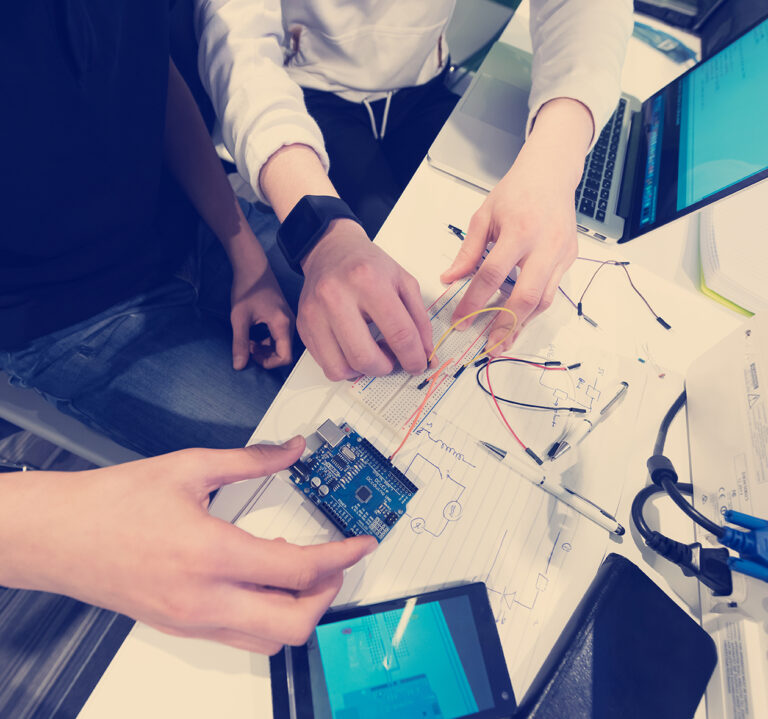 it students in computer science classroom